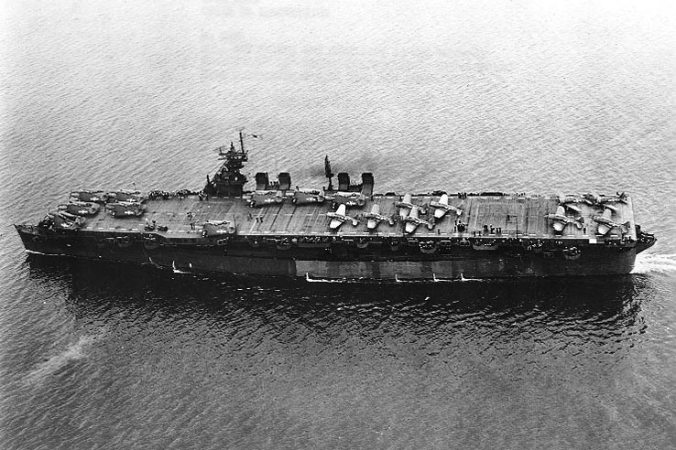 Fotografía del USS "Independence" antes de Bikini (US NAvy)